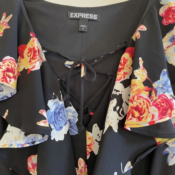 GREAT TRANSITION PIECE-- Beautiful Dress- Work or Date Night-- - Picture 3 of 4